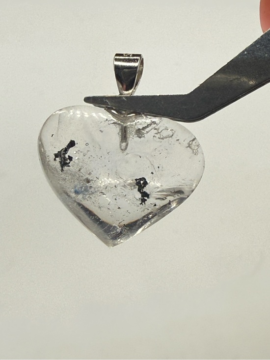Jewelry - Adorable Enhydro Heart Pendant - Moving Carbon